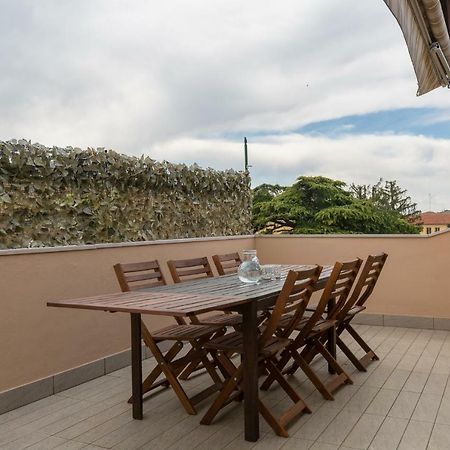 Point Of View Apartment Verona Bagian luar foto