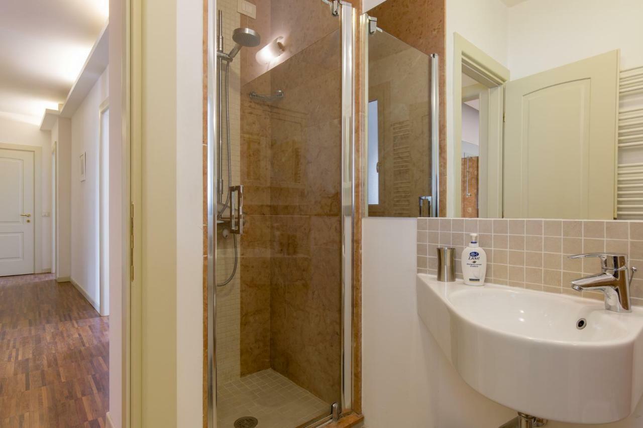 Point Of View Apartment Verona Bagian luar foto
