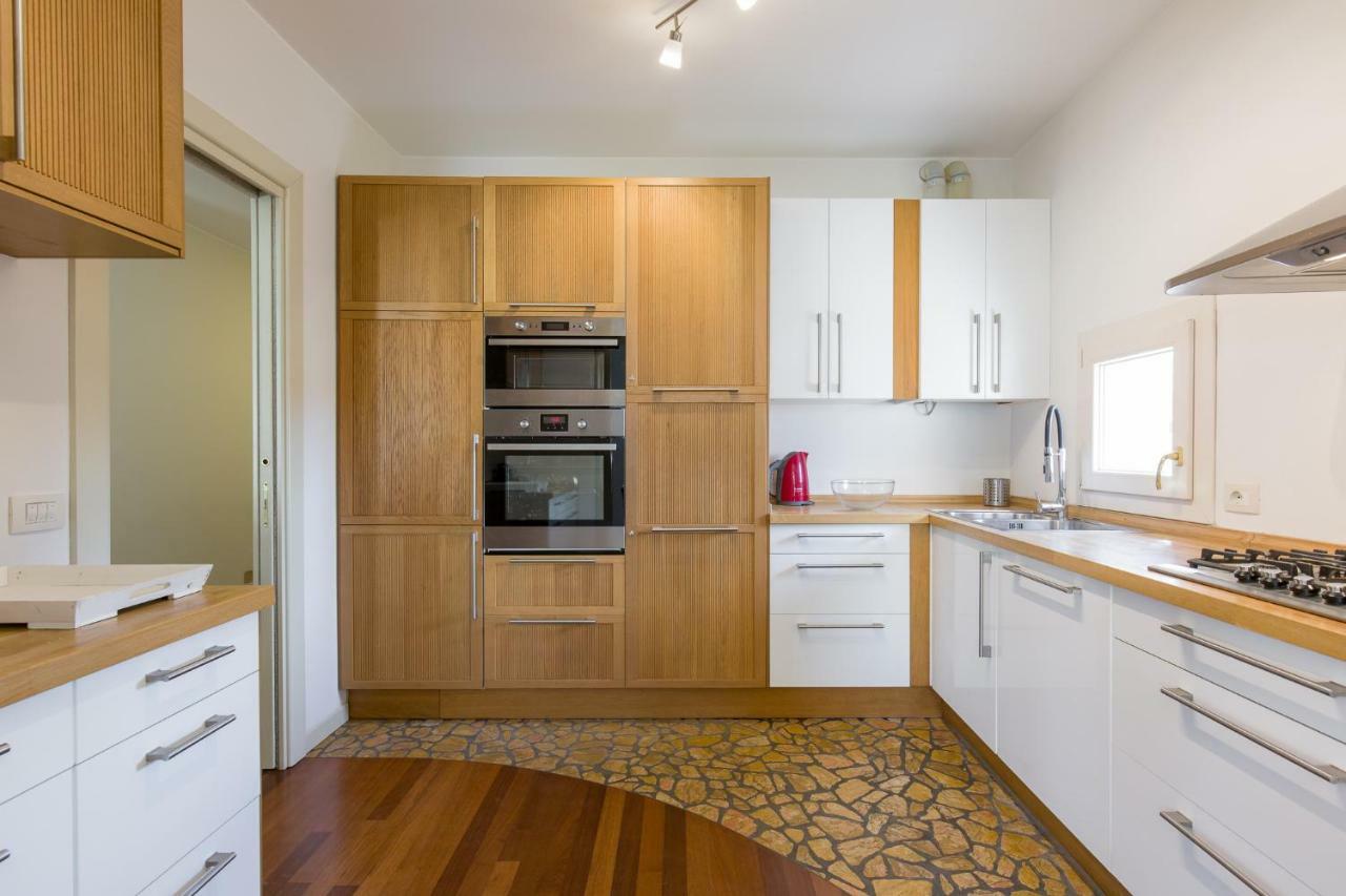 Point Of View Apartment Verona Bagian luar foto